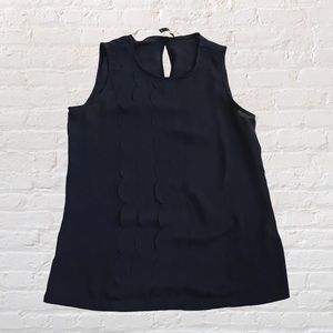 Banana Republic sleeveless scallop detail front crew neck blouse